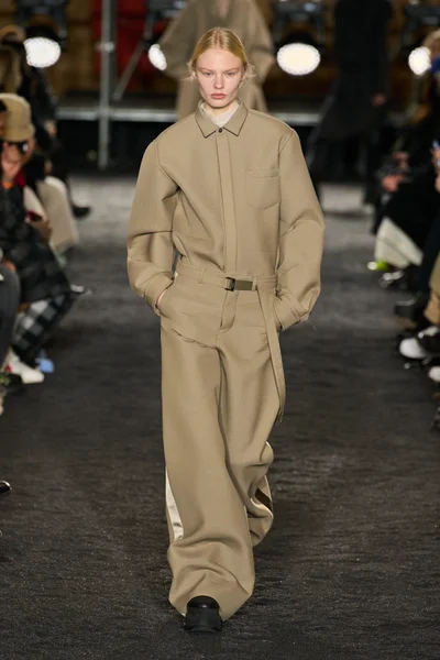 Look 29